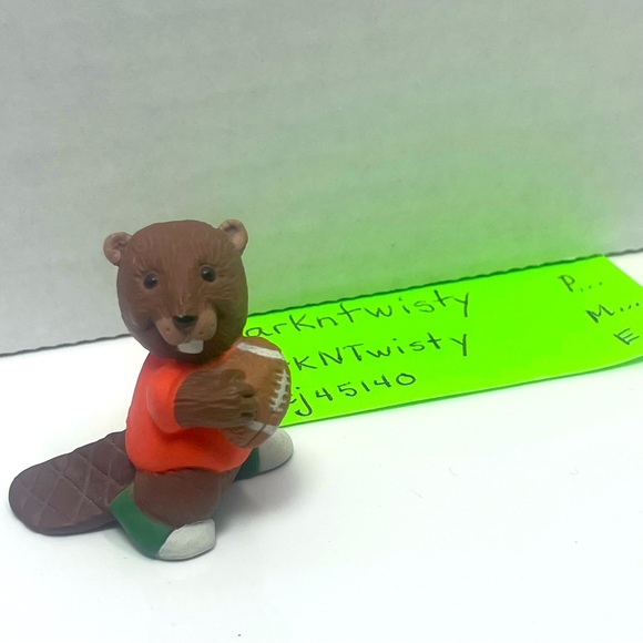 NWT Vintage Hallmark Merry Miniature Beaver with football - Picture 2 of 12